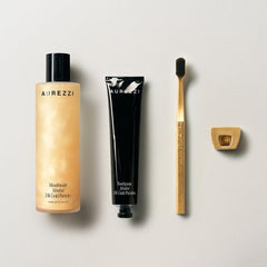 Aurezzi Gift Box Ağız Bakım Suyu 200ML Menthol Gold Black Diş Macunu 75ML Gold Black Medium Diş Fırçası Gold Tutacak Set
