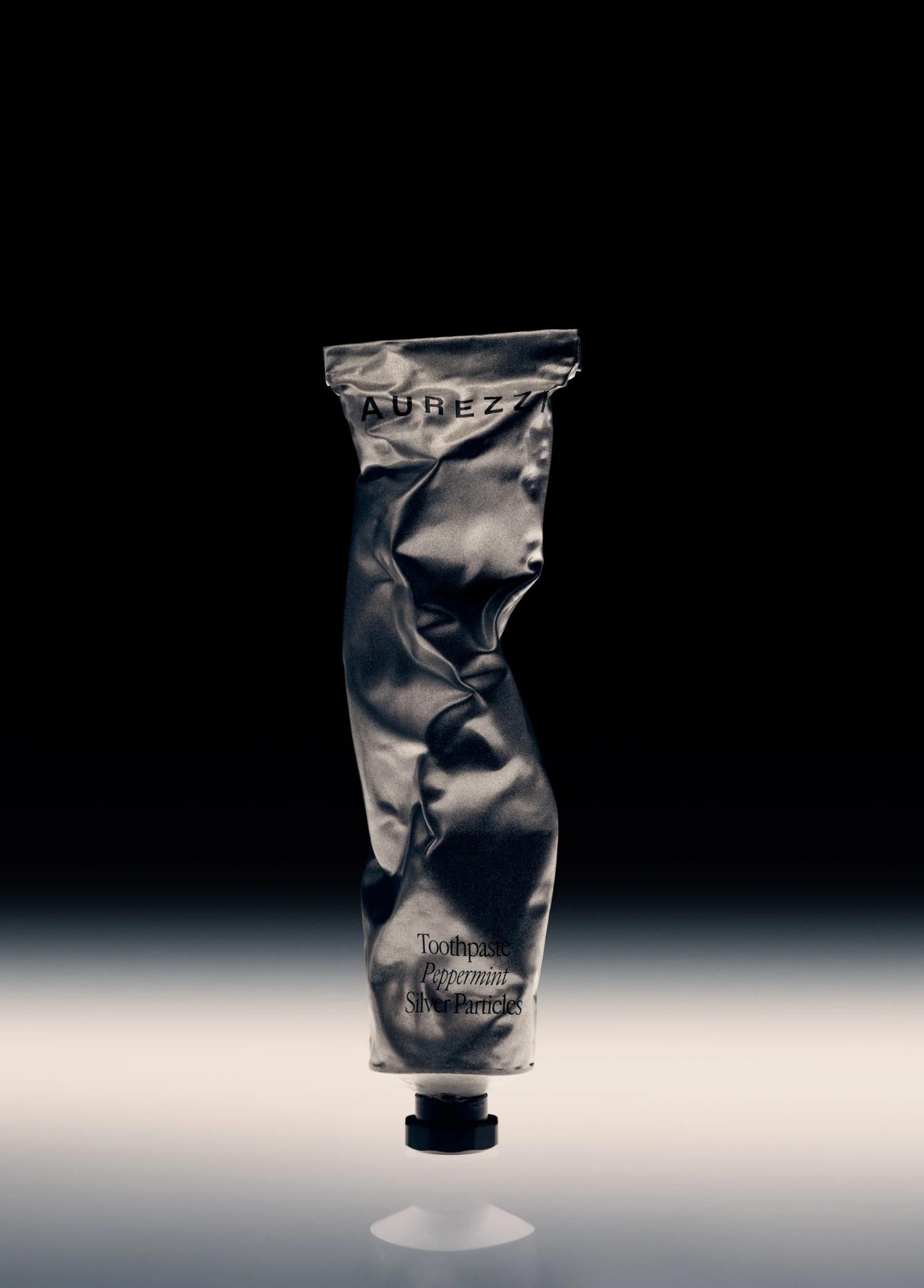 Aurezzi Mentol Aromalı Gümüş Parçacıklı Silver Diş Macunu 75 ML