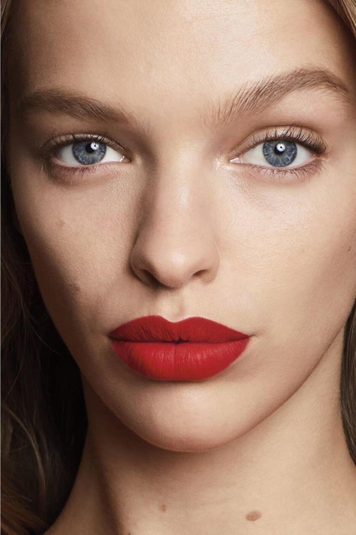 Maybelline Color Sensational Ultimatte Mat Ruj - 299